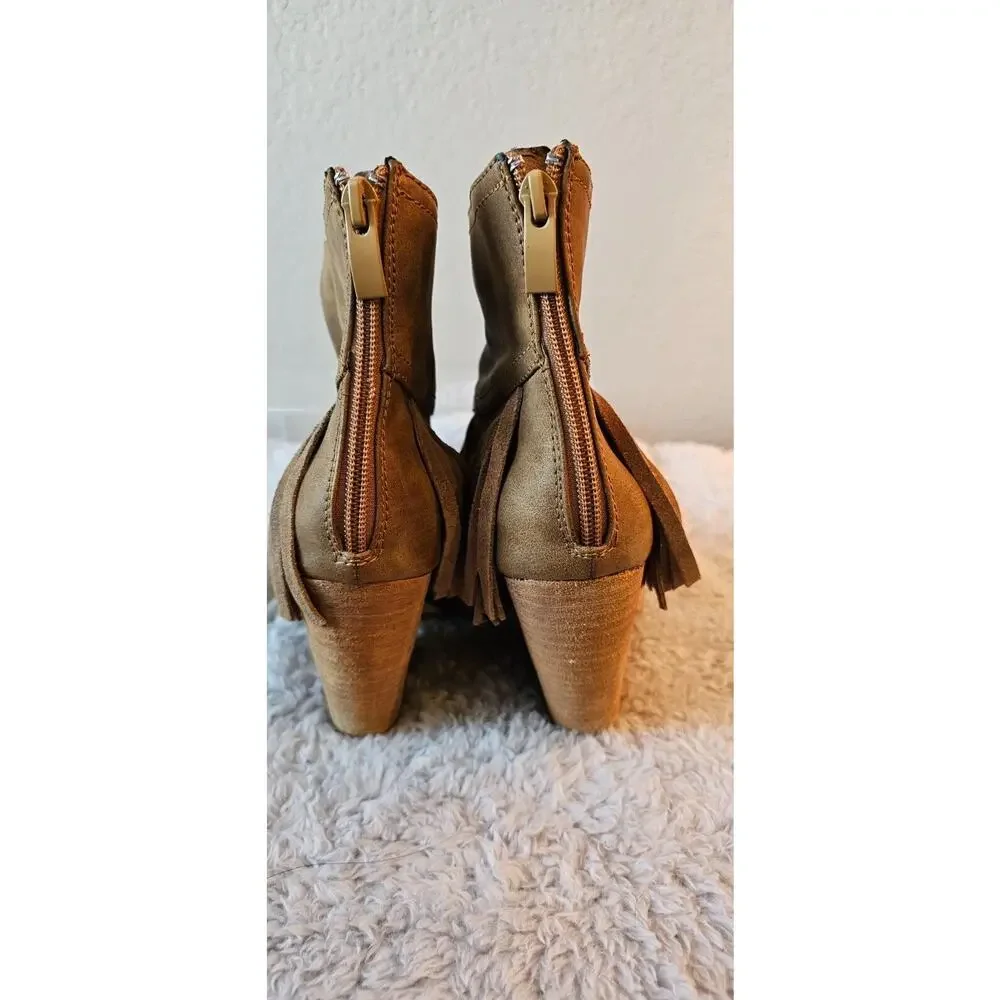 VERY VOLATILE LA‎ Women's 8 Taupe KHLOE Western Fringe Festive Ankle Booties